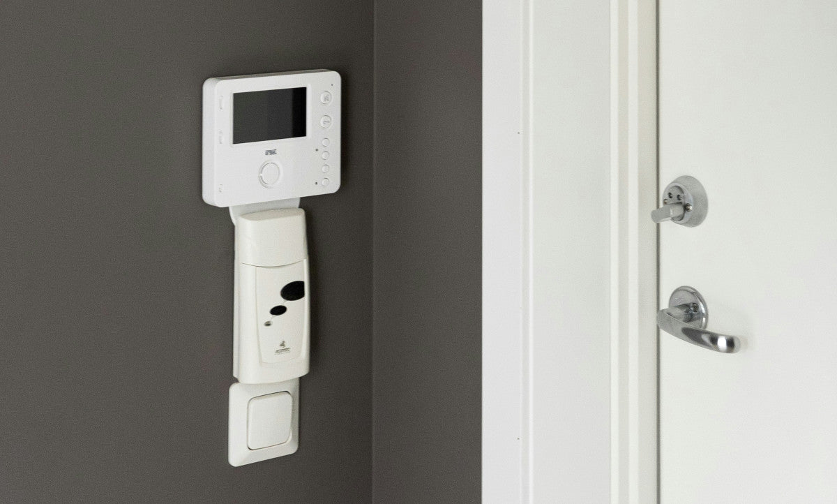 6 Best Smart Thermostats For Homes Without a C-Wire