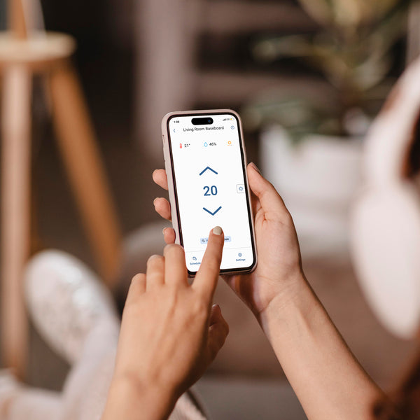 Gardez le contrôle, en tout temps ! Ajustez la température depuis l’application ou directement sur votre Mysa, même pendant les périodes de pointe. C’est vous qui décidez.